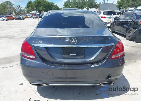 2015 Mercedes-Benz C 300 Luxury/Sport из США, поврежденный, VIN 55SWF4JB3FU092455